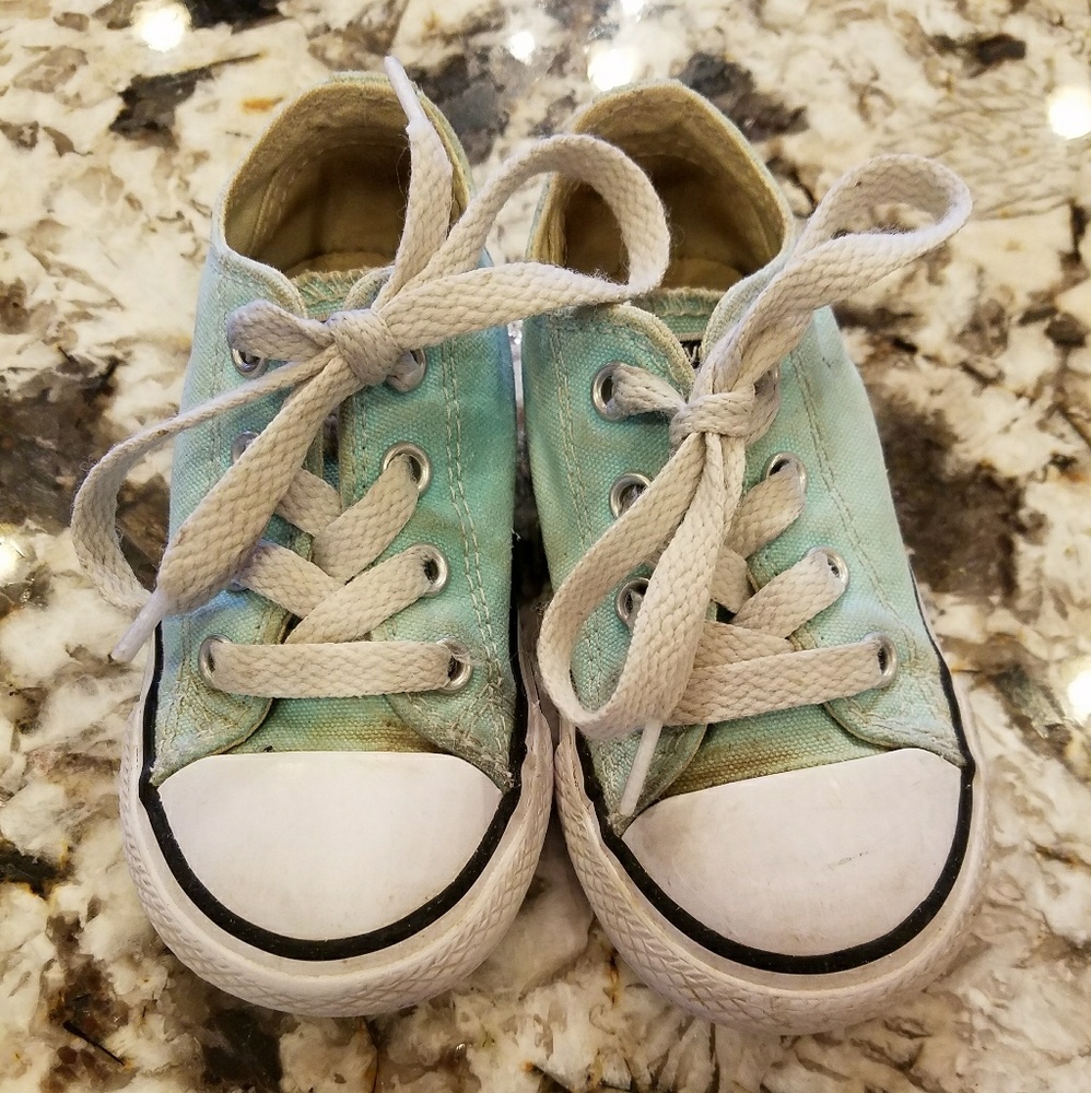 !SOLD! Toddler Chuck Taylor's